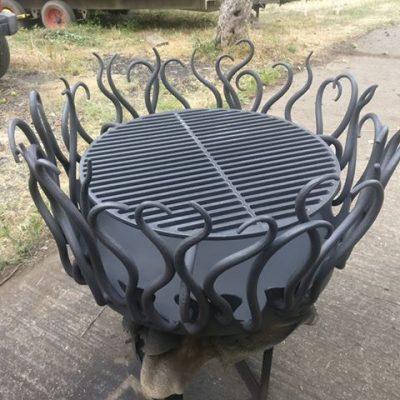 Crown Firepit with cast iron BBQ grille